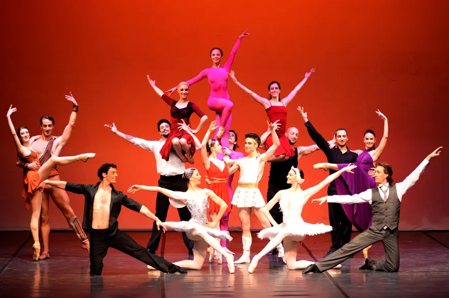 Balenin yıldızları yer çekimine meydan okudu 12 Balenin yıldızları yer çekimine meydan okudu 12