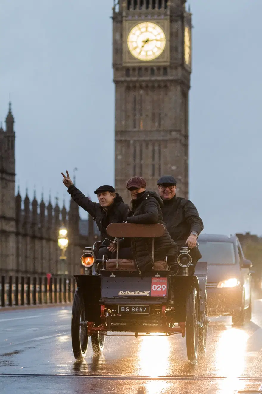 Londra‘da antika otomobiller yarıştı 9