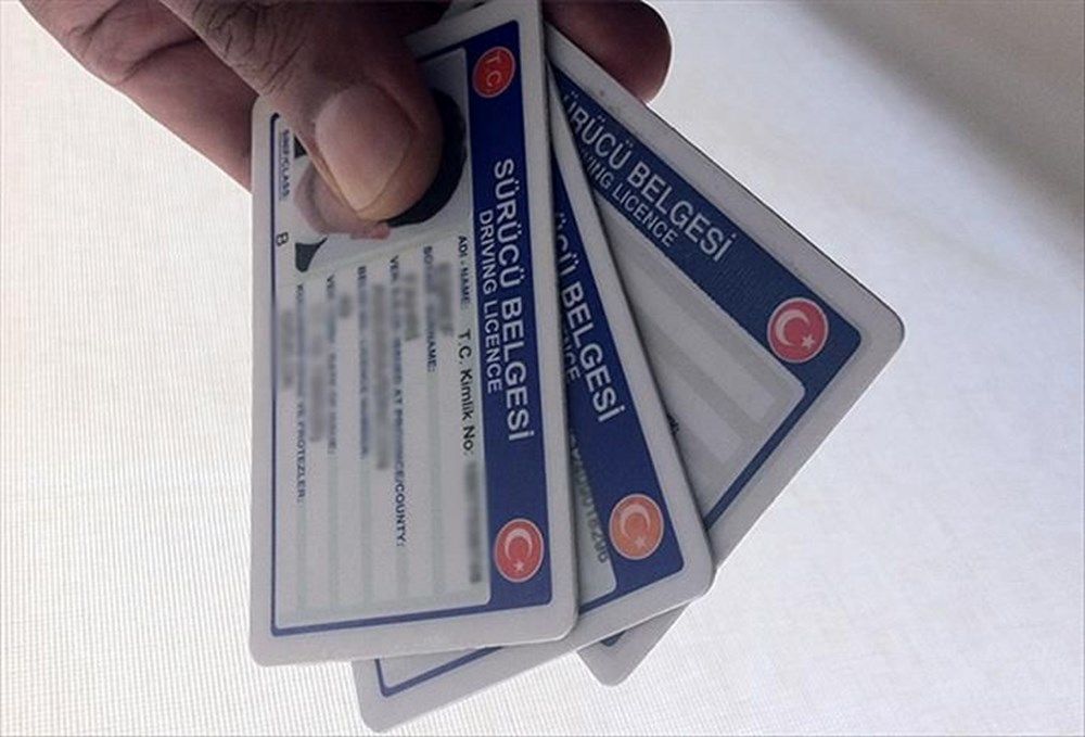 Ehliyet yenileme artık 15 lira değil 7 bin 438 lira: 1 milyon 800 bin kişi nerede?