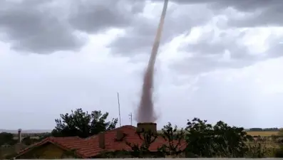Ankara'da hortum meydana geldi