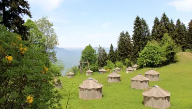 Türk oba kültürünün yaşatıldığı kamp alanına turist ilgisi