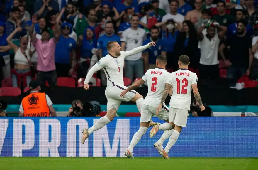 EURO 2020'de şampiyon İtalya 3
