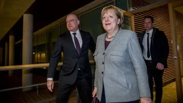 Merkel ve Schulz koalisyon için buluşuyor