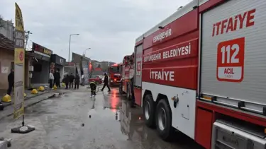 Eskişehir'de tek katlı bina yandı
