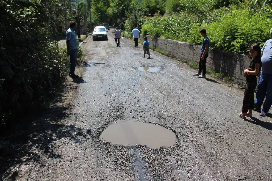 Zonguldak' Ereğli'de yol kapatma eylemi 7 Zonguldak' Ereğli'de yol kapatma eylemi 7
