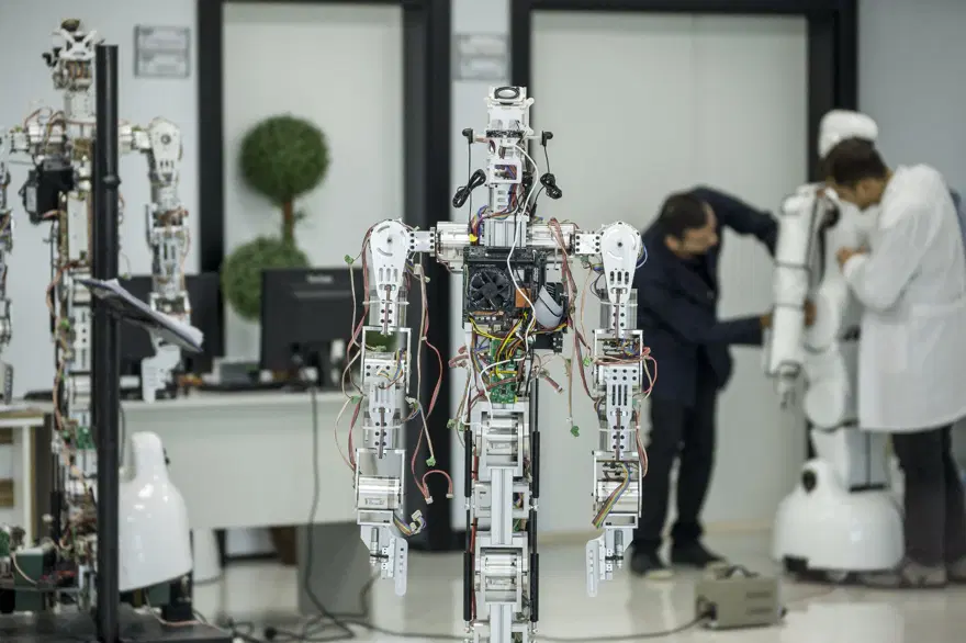 İlk insansı robot fabrikası Konya'da 1