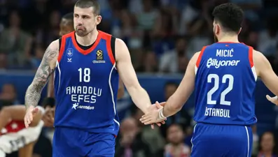 Anadolu Efes, EuroLeague’de final için sahaya çıkıyor