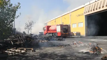 Kilis'te kauçuk fabrikasında yangın