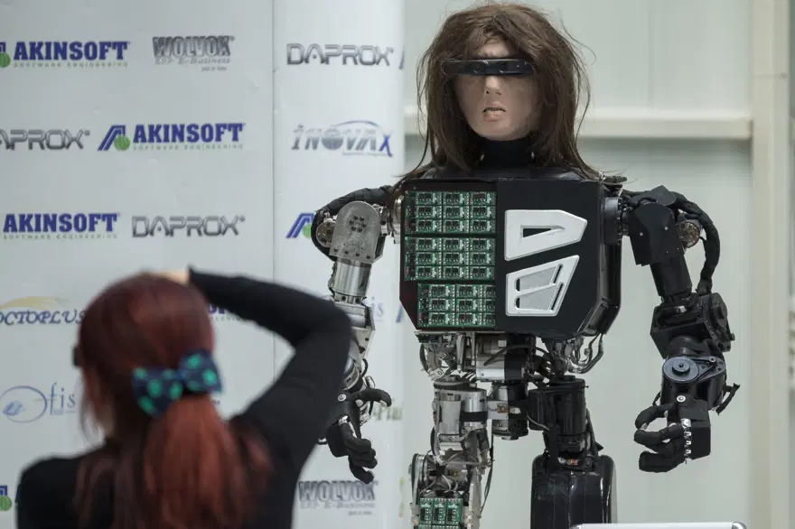 İlk insansı robot fabrikası Konya'da 