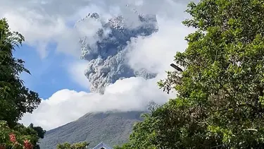 Filipinler'deki Kanlaon Yanardağı'nda patlama