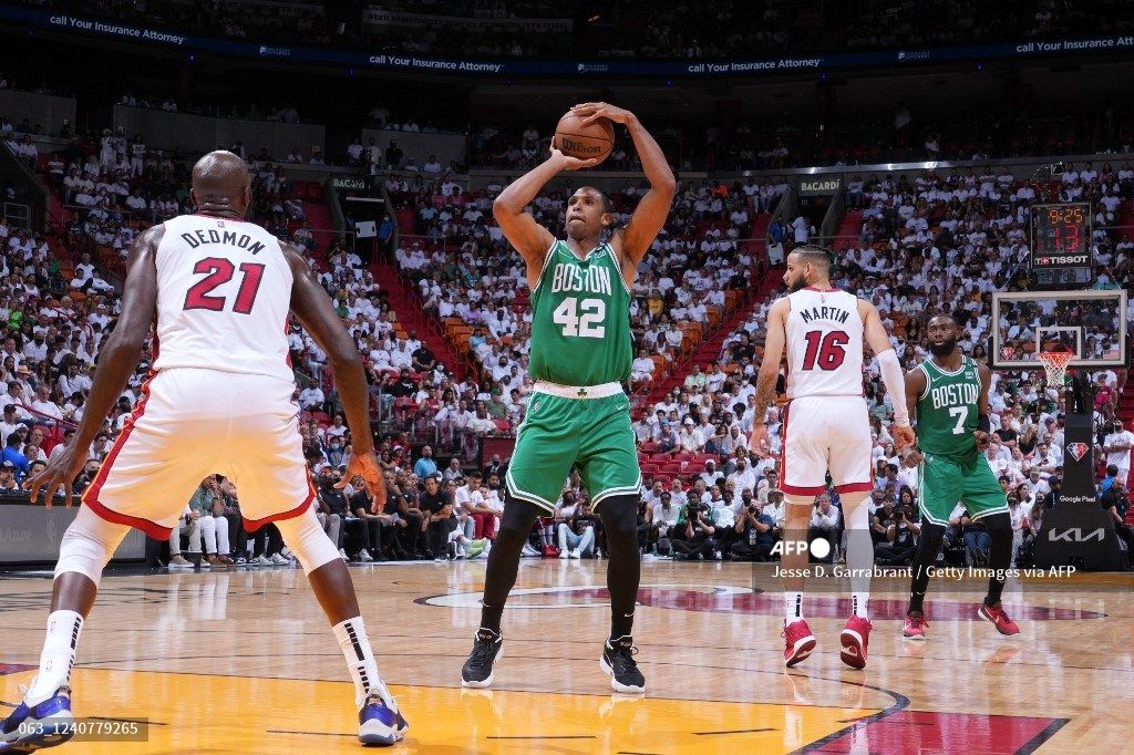 NBA Doğu Konferansı finalinde Celtics, Heat karşısında seriyi 1-1'e getirdi