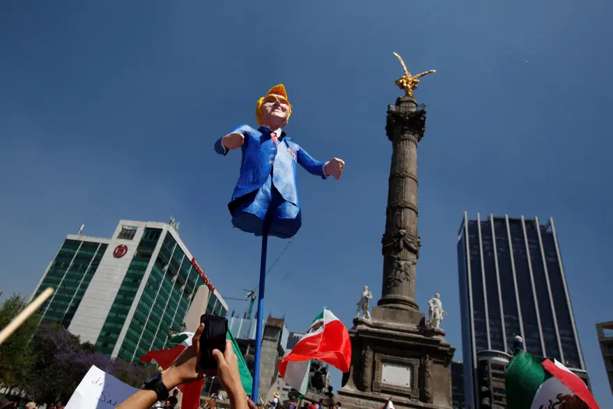 Meksika'da Trump protestosu 25 Meksika'da Trump protestosu 25
