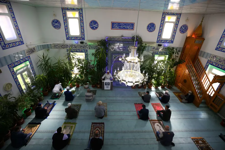 Botanik bahçesi değil cami 11