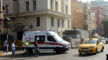 Beyoğlu İlçe Emniyet Müdürlüğü önünde kadına silahlı saldırı