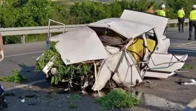 Konya'da otomobil takla attı: 3 ölü