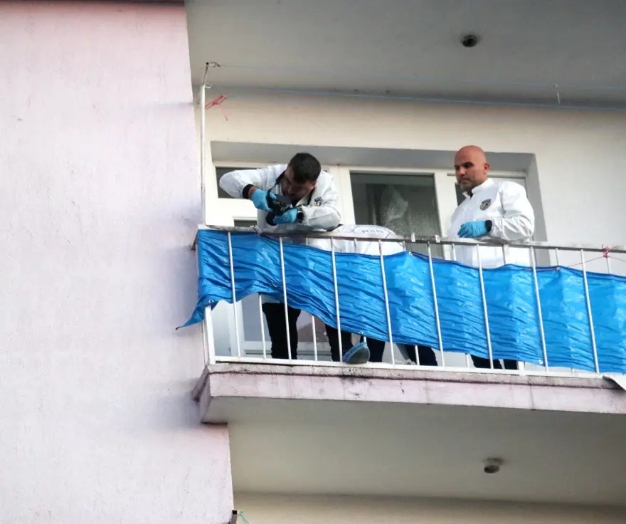 Erzurum'da acı olay: Otizmli genç 5. kattan düştü 1 Erzurum'da acı olay: Otizmli genç 5. kattan düştü 1