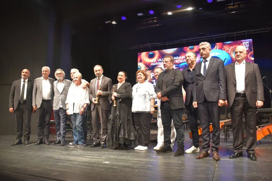 30. Uluslararası Adana Altın Koza Film Festivali'nde Onur Ödülleri verildi 