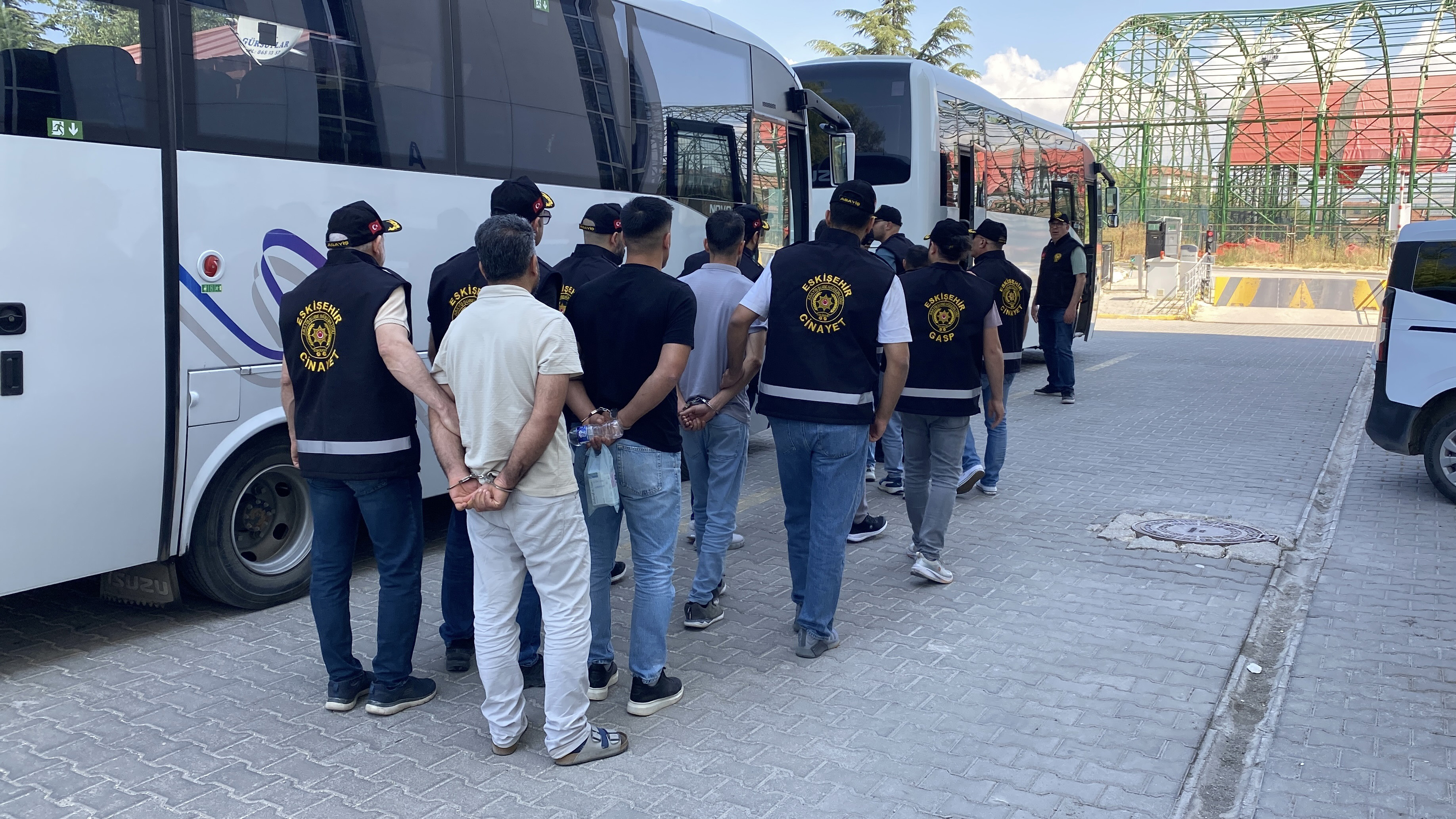 Eskişehir'de aile kavgası. 5 kişi tutuklandı
