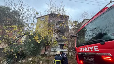Dairenin balkonunda korkutan yangın