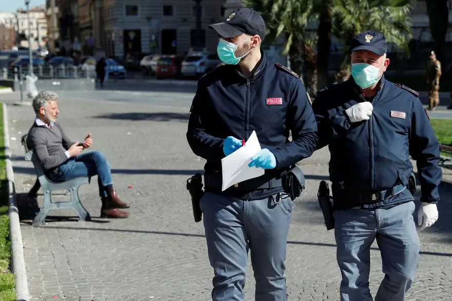 İtalya tarihinin en sessiz günlerini yaşıyor 45