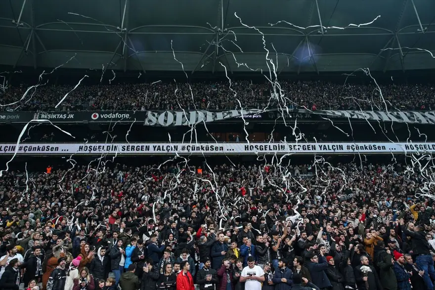 Vodafone Park'ta Sergen Yalçın izdihamı 12 Vodafone Park'ta Sergen Yalçın izdihamı 12