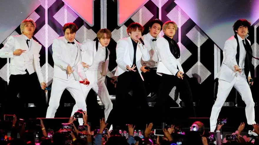 BTS'in çizgi romanı görüntülenme rekoru kırdı 4 BTS'in çizgi romanı görüntülenme rekoru kırdı 4