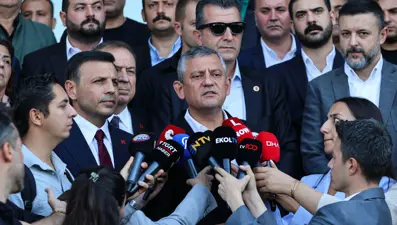 AK Parti'den Özgür Özel hakkında suç duyurusu