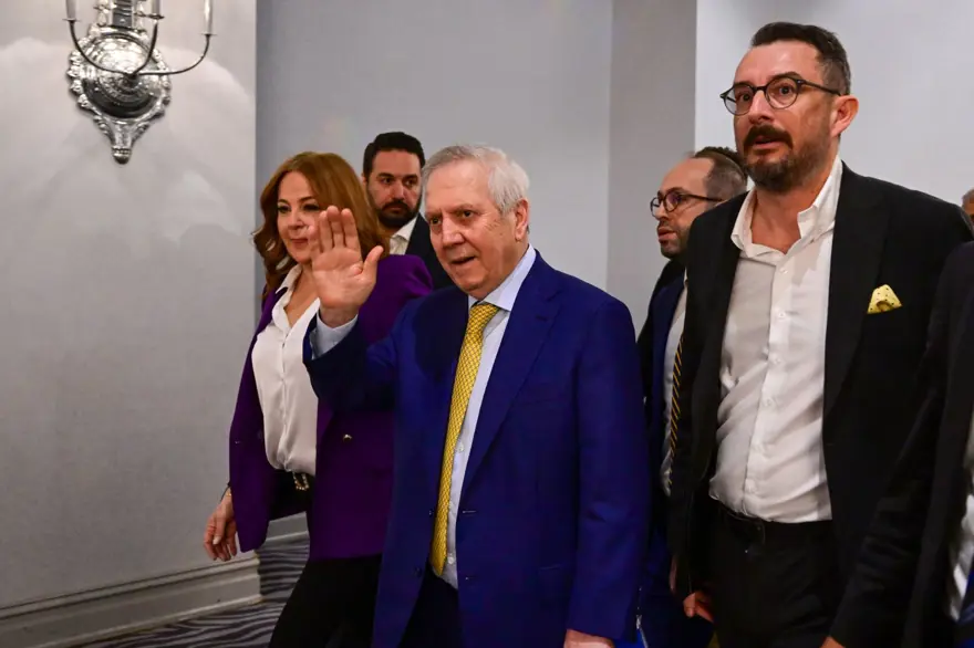 Fenerbahçe başkanlığına adaylığını açıklayan Aziz Yıldırım'dan Ali Koç'a Mourinho çağrısı 5