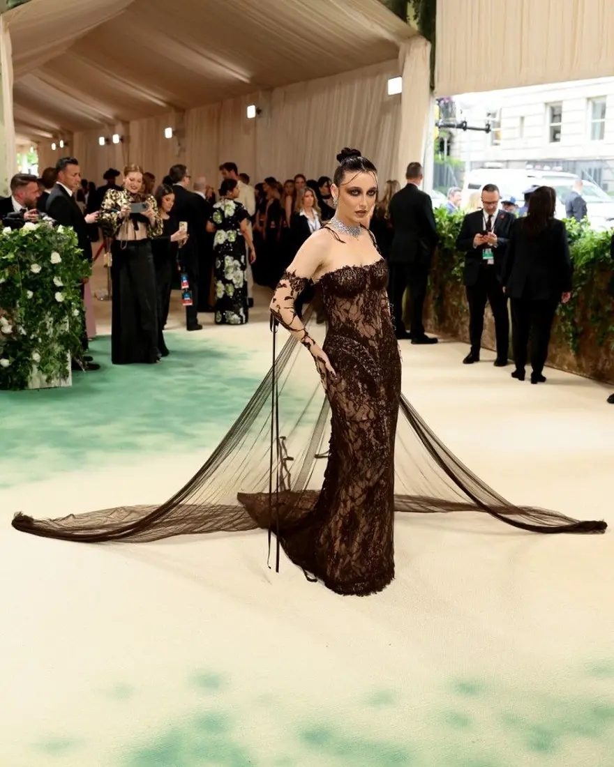 Modanın en büyük gecesi Met Gala'da şıklık yarışı 12