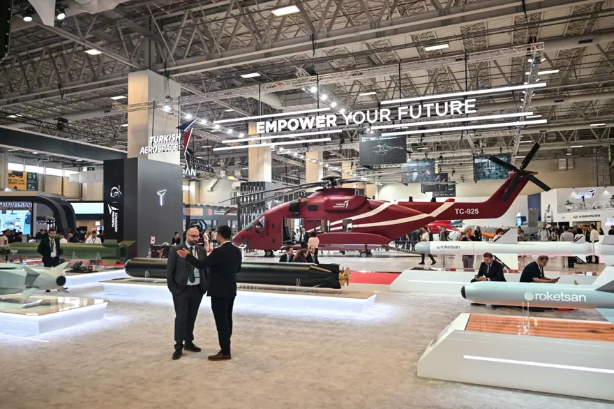 İstanbul'da savunma sanayii fuarı | Milli Muharip Uçak KAAN'ın 2028'de Türk motoruyla uçması planlanıyor 21 İstanbul'da savunma sanayii fuarı | Milli Muharip Uçak KAAN'ın 2028'de Türk motoruyla uçması planlanıyor 21