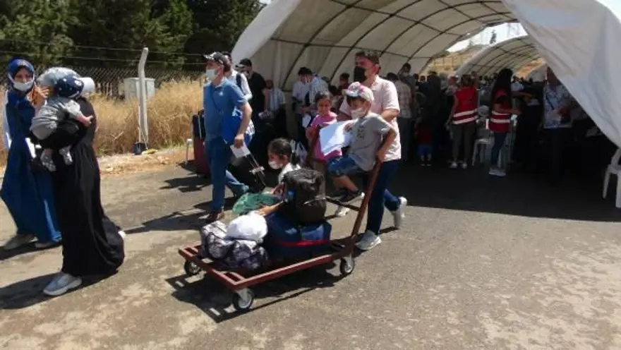 Binlerce Suriyeli bayram için ülkesine döndü 7