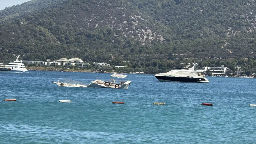 Bodrum'da tekne battı 1 Bodrum'da tekne battı 1