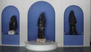 Allianoi'nin başına poşet geçirdiler Allianoi'nin başına poşet geçirdiler