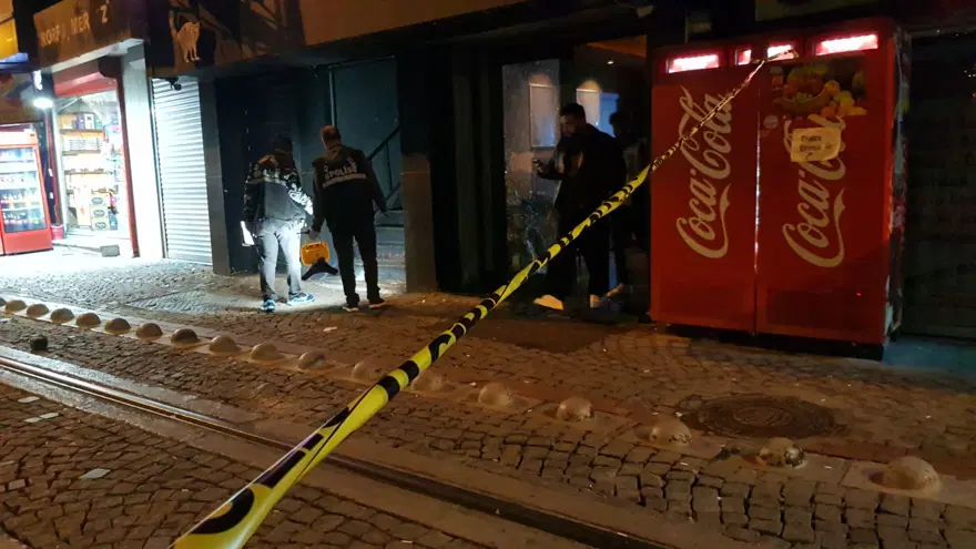Kocaeli’de eğlence merkezine silahlı saldırı: 4 yaralı 1