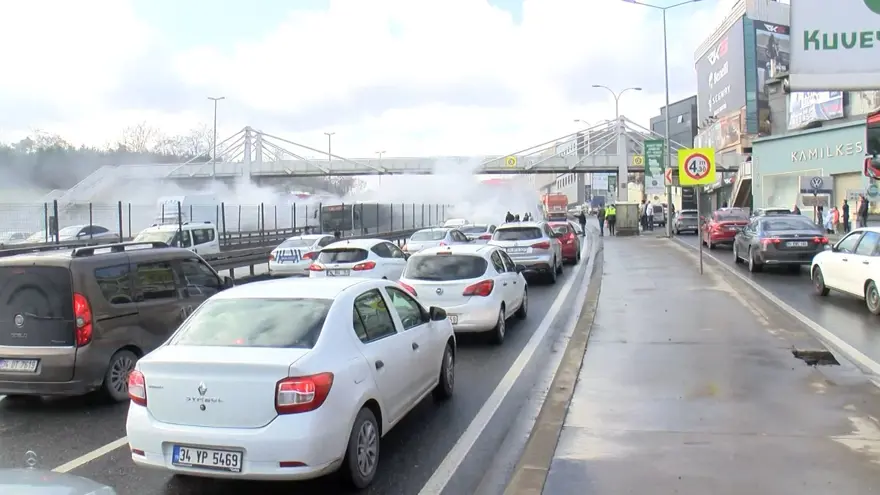 TRAFİK DURDURULDU 4