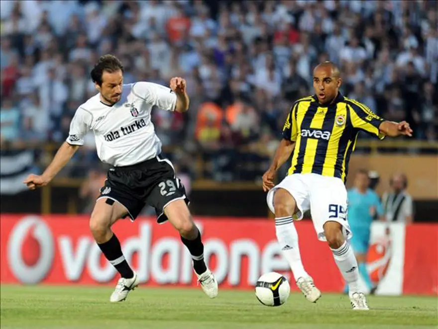 Beşiktaş: 4 - Fenerbahçe: 2 24 Beşiktaş: 4 - Fenerbahçe: 2 24