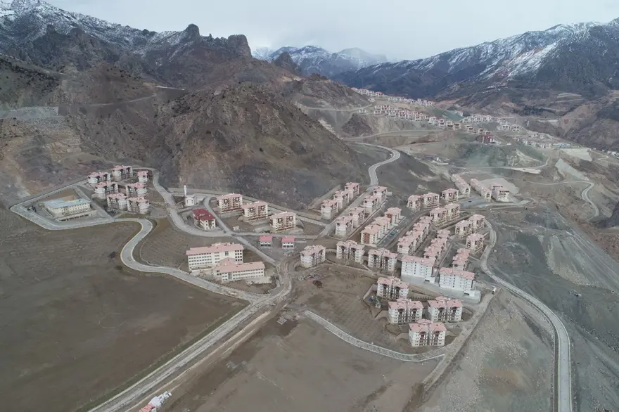 Su altında kalacak Yusufeli, 5 ayda taşınacak 16