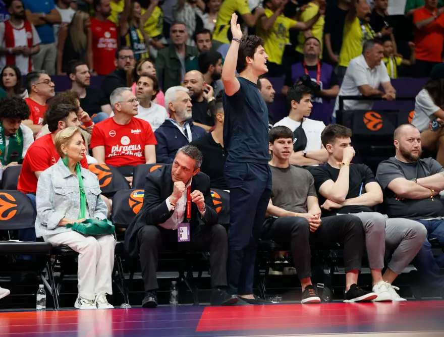 Fenerbahçe Beko'nun son topunun ardından gözyaşları: Ali Koç ve o an! 6