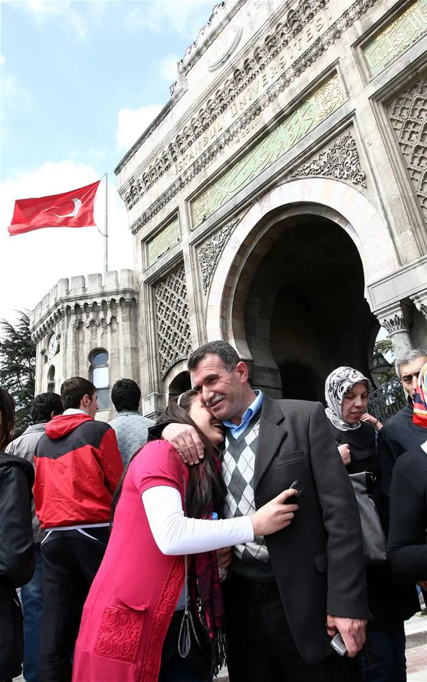 1.5 milyon aday ter döktü 43