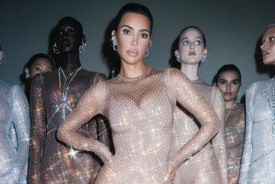 Kim Kardashian mücevher markası ile iş birliğine imza attı 6 Kim Kardashian mücevher markası ile iş birliğine imza attı 6