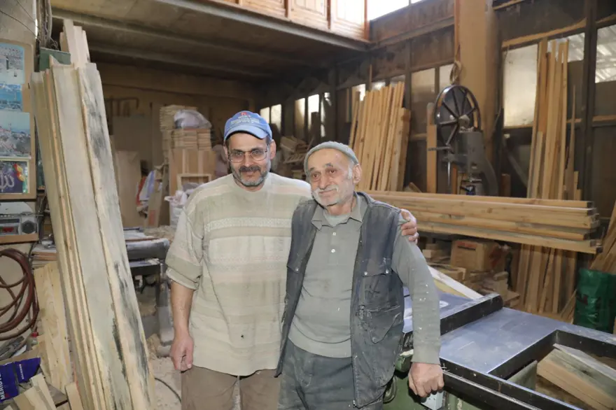 55 yıldır çam kokusundan vazgeçmiyor: 79 yaşında baba mesleğini sürdürüyor 5