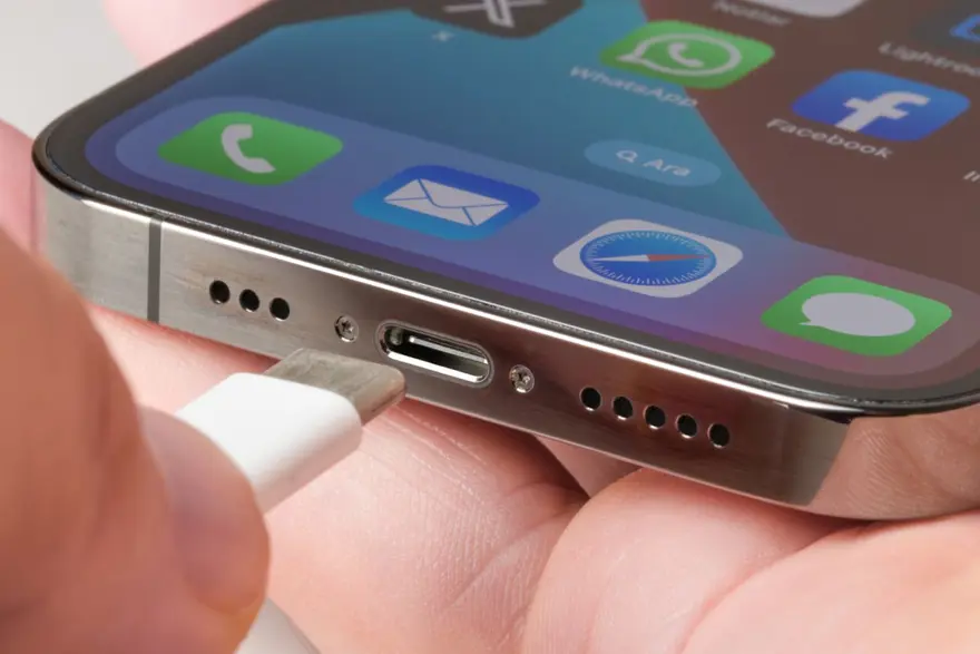 iPhone'un aşırı ısınma sorununa yeni çözüm: Buhar odası soğutma sistemi mi geliyor? 1 iPhone'un aşırı ısınma sorununa yeni çözüm: Buhar odası soğutma sistemi mi geliyor? 1