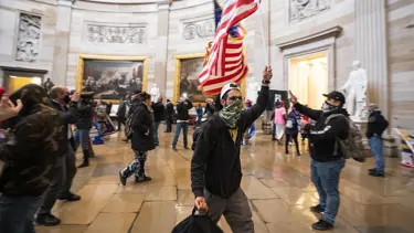 Kongre baskınında polisi vuran kişiye ceza
