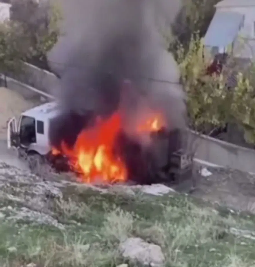 Diyarbakır’da akaryakıt yüklü tanker alev alev yandı 1
