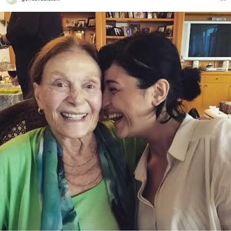 Sanatçı dostlarından Yıldız Kenter paylaşımları 16