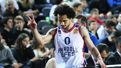 Ergin Ataman&#x27;dan Shane Larkin müjdesi