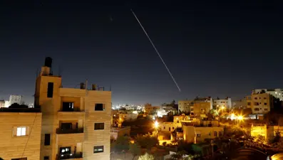 Husilerden İsrail'de havalimanına saldırı: 2 yaralı