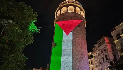 Filistin bayrağı Galata Kulesi'ne yansıtıldı
