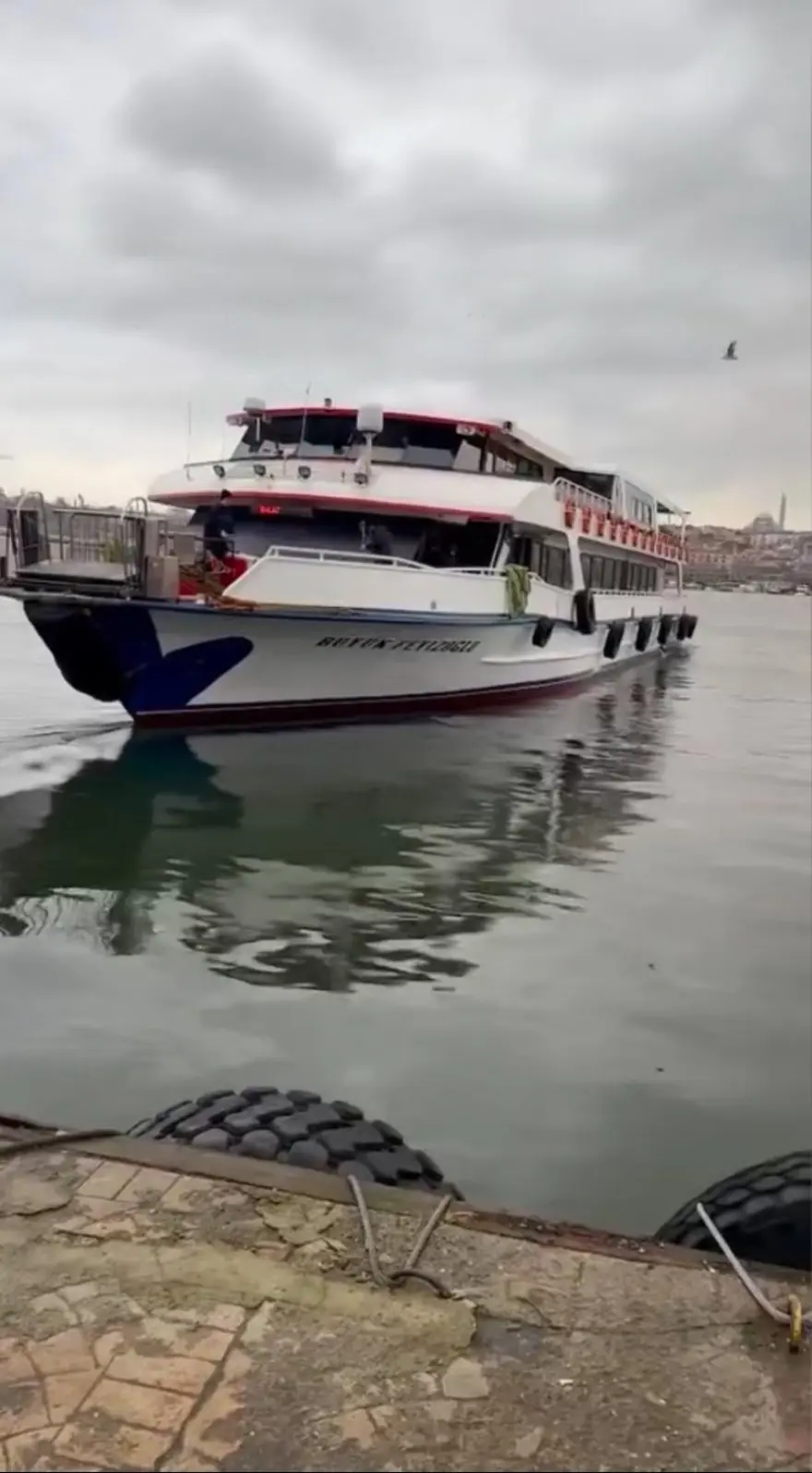 Haliç’te panik anları: İki tekne çarpıştı 4