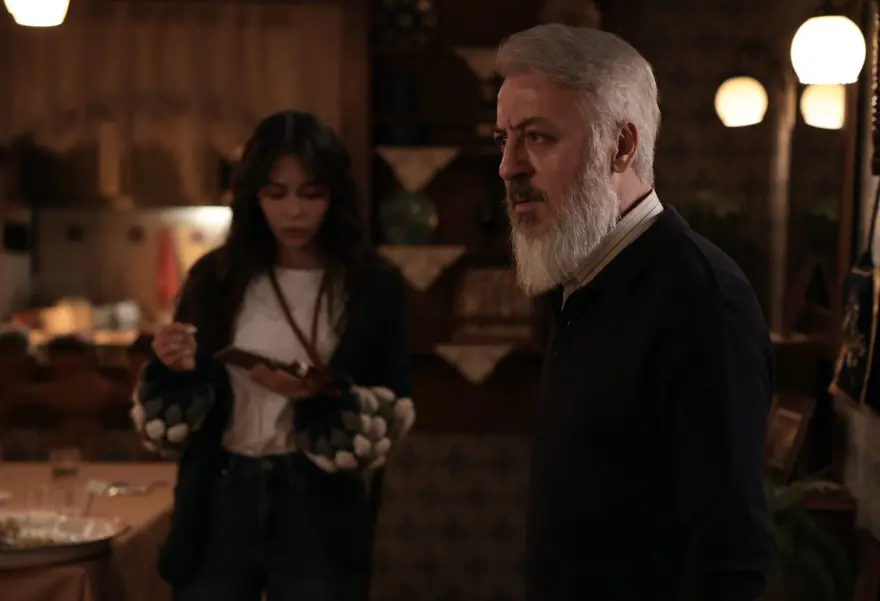 ÇİÇEK DÖNMEK İSTEMİYOR 7